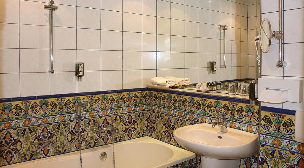 Koupelna v ubytování Hotel Spanischer Hof