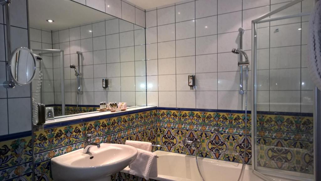 Koupelna v ubytování Hotel Spanischer Hof