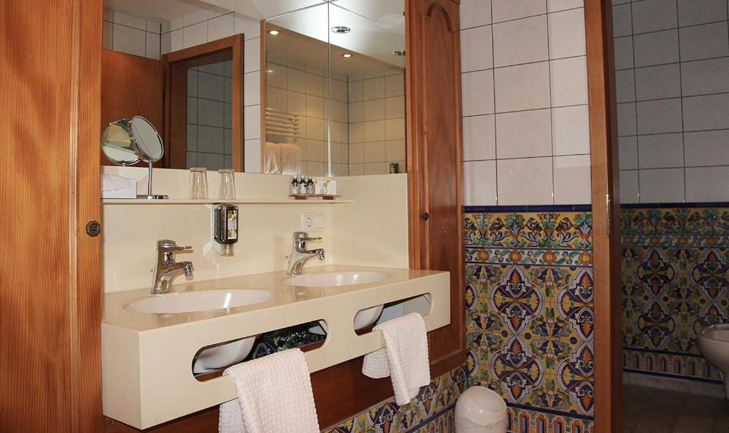 Koupelna v ubytování Hotel Spanischer Hof