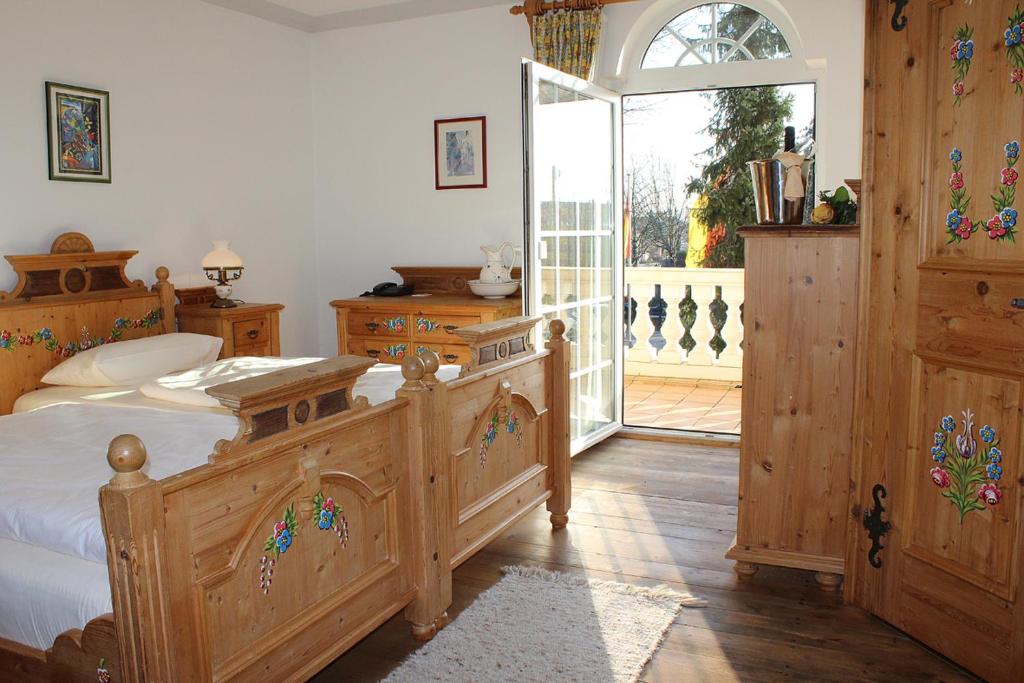 Postel nebo postele na pokoji v ubytování Hotel Spanischer Hof