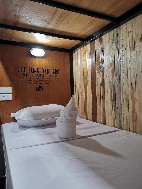 Postel nebo postele na pokoji v ubytování Michel'inn Coron