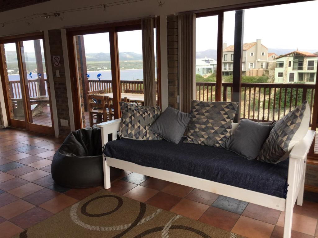 Ein Sitzbereich in der Unterkunft Net Net Holiday Home