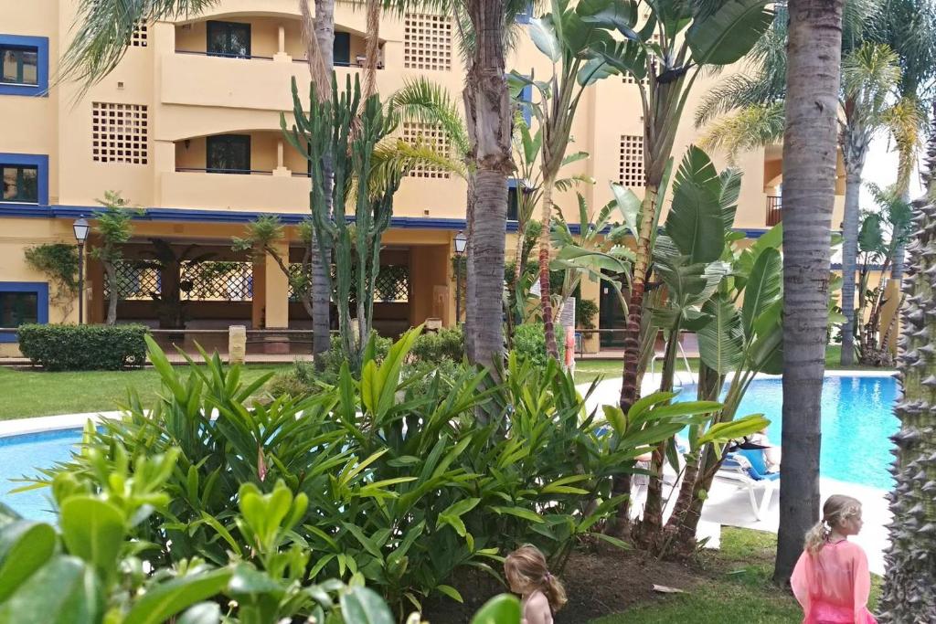 Bazén v ubytovaní Apartamento Estudio Los Naranjos de Nueva Alcántara alebo v jeho blízkosti