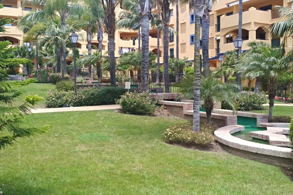 Vonkajšia záhrada v ubytovaní Apartamento Estudio Los Naranjos de Nueva Alcántara