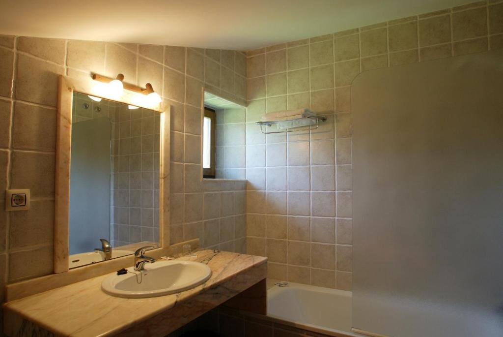 Un baño de Hotel Spa San Marcos