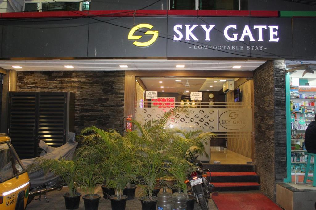 Certifikát, hodnocení, plakát nebo jiný dokument vystavený v ubytování SKY GATE HOTEL Near Apollo MAIN, Women's & Children's US Consulate Sankara Netralaya Goethe Institute PrestigePalladium Shastri Bhavan Senmozhi Poonga Raj Ratnam Stadium TAJ Coromandal India Oil Bhavan Dr Mohan's Diabetics VAC Chennai