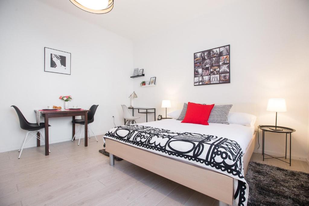 Posteľ alebo postele v izbe v ubytovaní Angela Luxury Studio Apartment