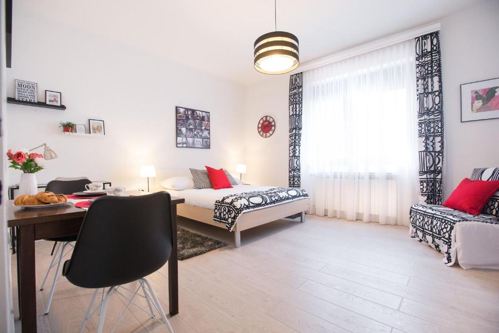 Posteľ alebo postele v izbe v ubytovaní Angela Luxury Studio Apartment