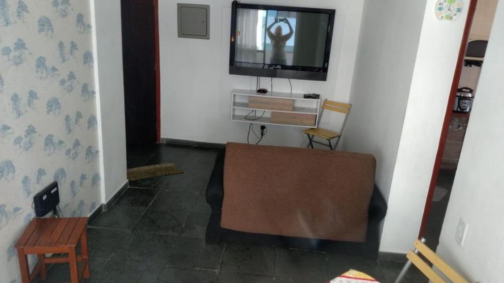  guaica - otima localização 05 pessoas - 200 mts da praia