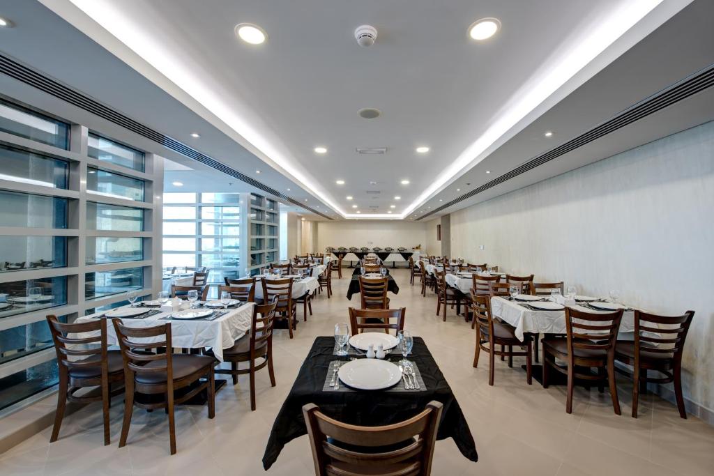 Center Hotel Sharjah - Resim 5