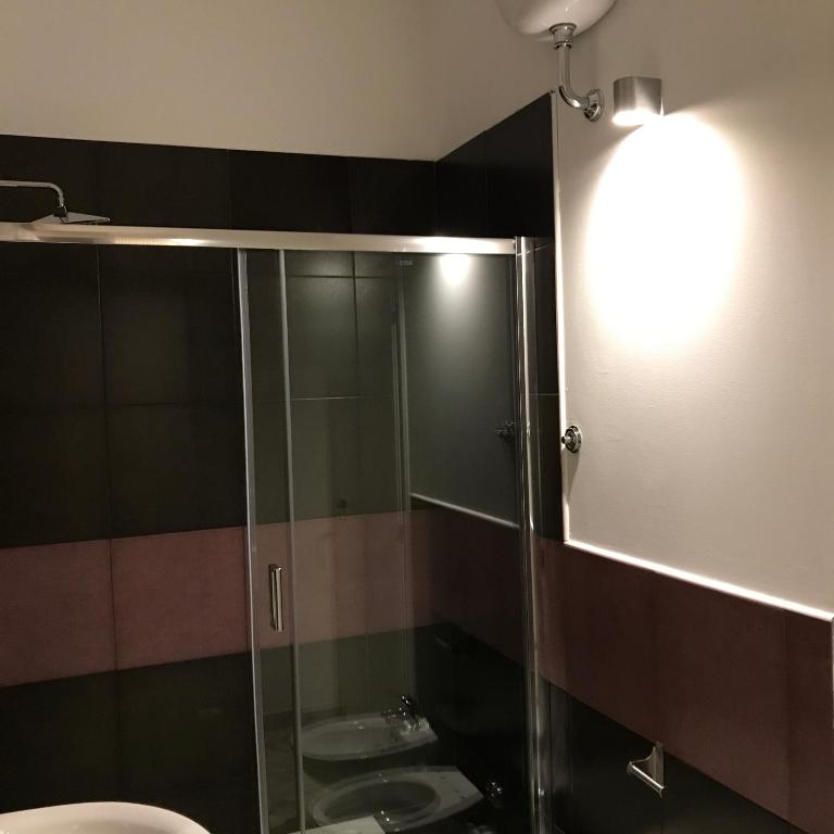 ROOM 110 BARI -guesthouse- - Triple Chambre Avec Terrasse