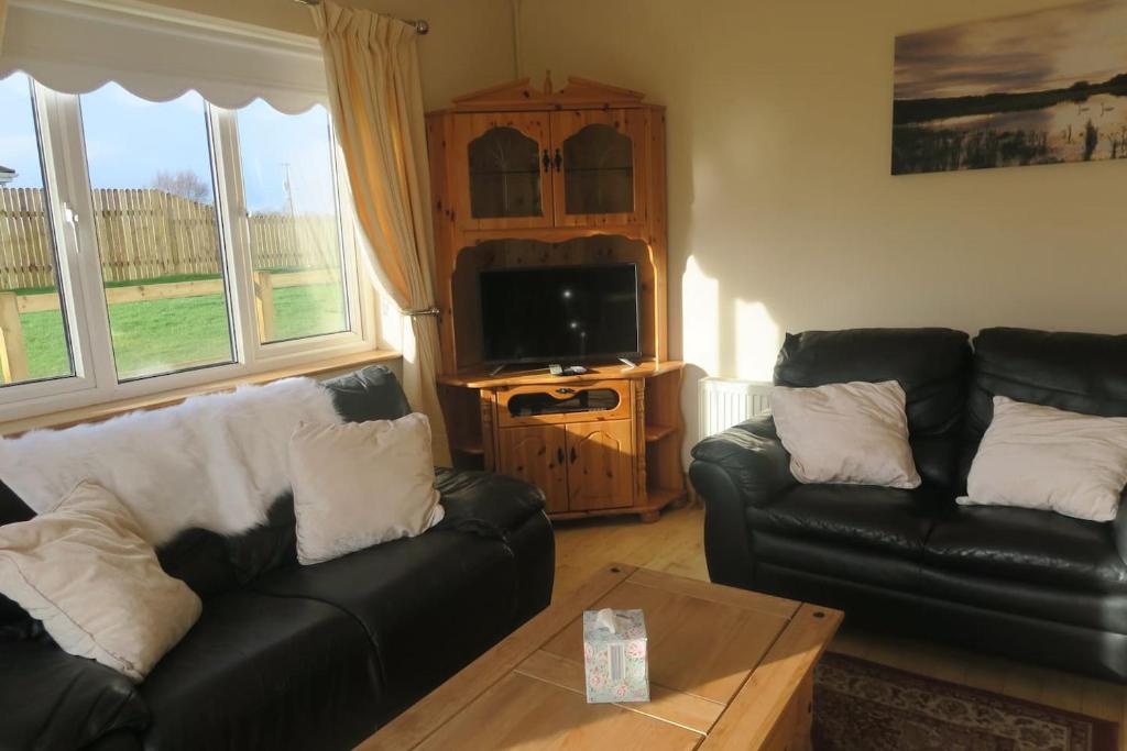 Posezení v ubytování INGLEWOOD - Ballina - Crossmolina - County Mayo - Sleeps 8 - Sister property to Thistledown