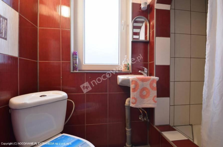 Łazienka w obiekcie Dom gościnny "MONIKA"- 10 min do plaży,