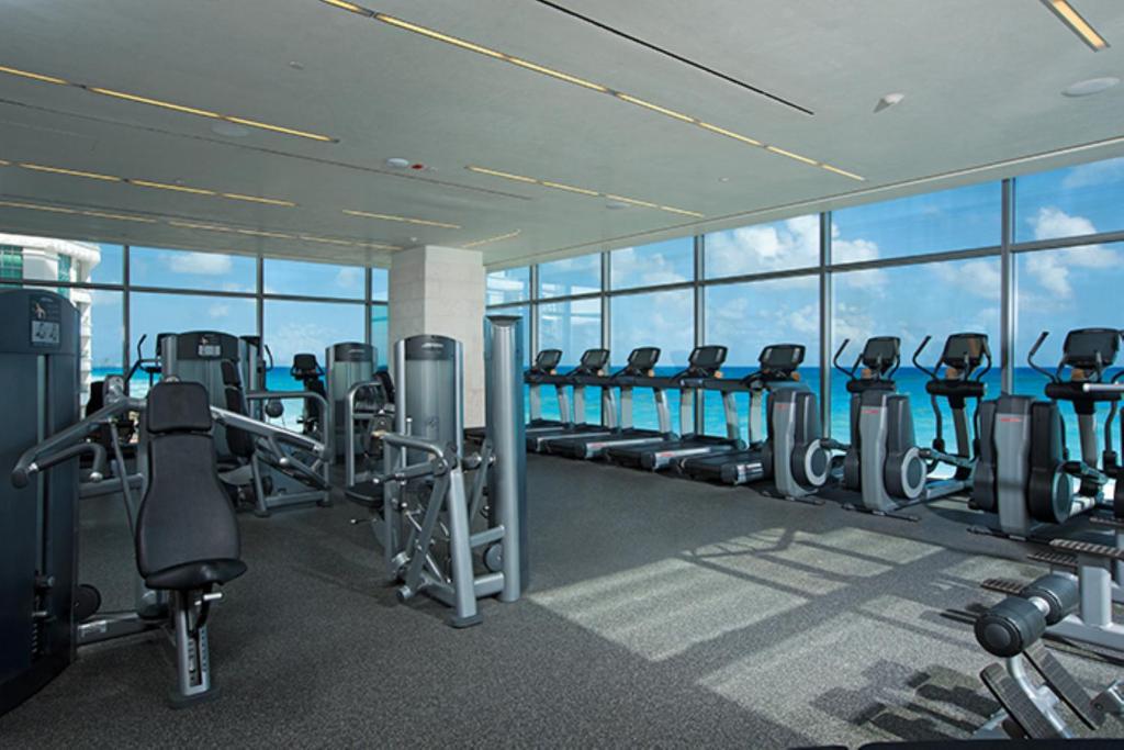 Fitness centrum a/nebo fitness zařízení v ubytování Secrets The Vine Cancun - All Inclusive Adults Only