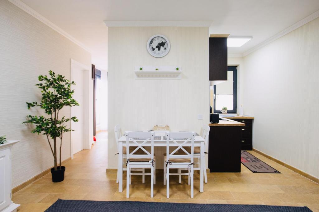 Lira Holiday Apartments - Penthouse