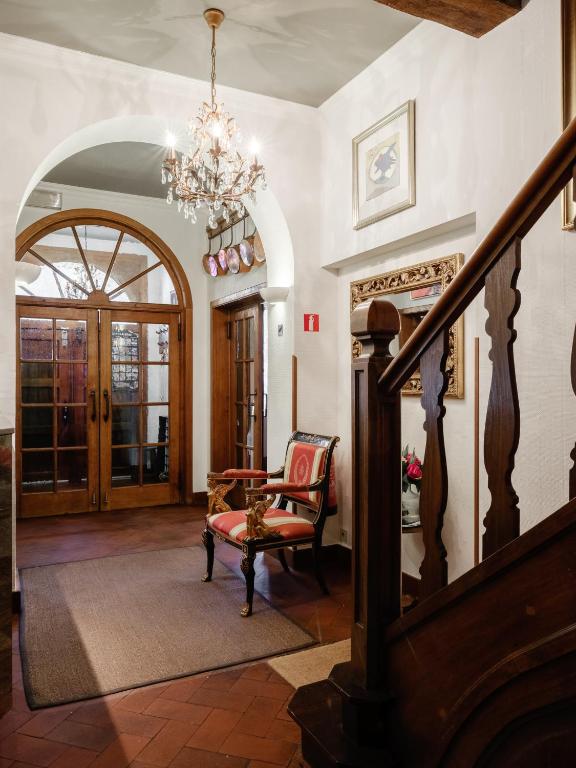 Posezení v ubytování Hotel Auberge D'Alle