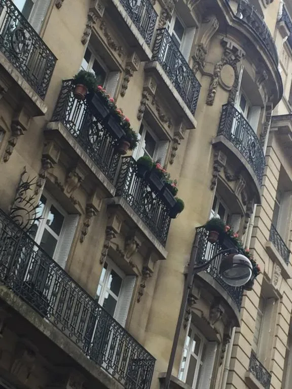 Stella Yardena, Paris, France
