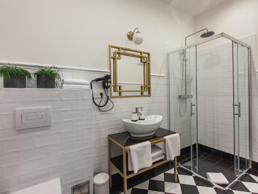 Golden Prague Rooms - Resim 5