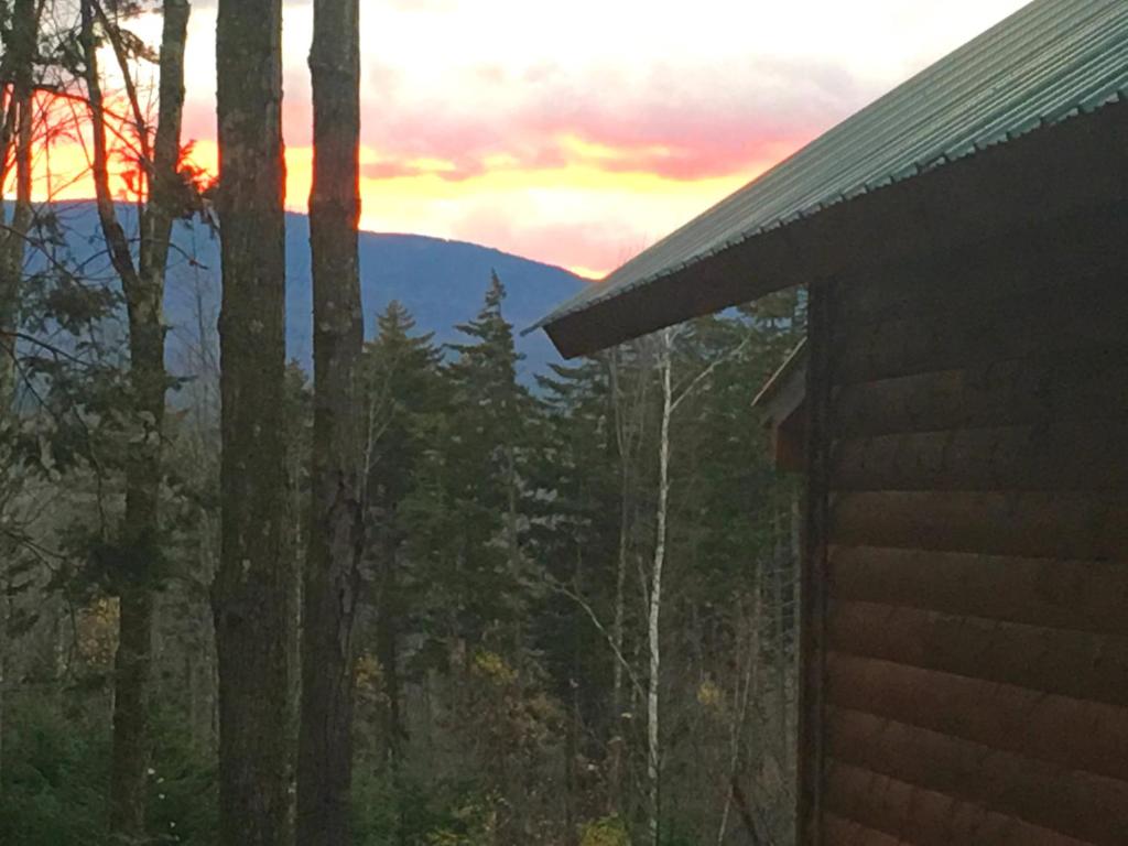 Robert Frost Mountain Cabins - $25 pet fee, Cabins 13220, Ripton