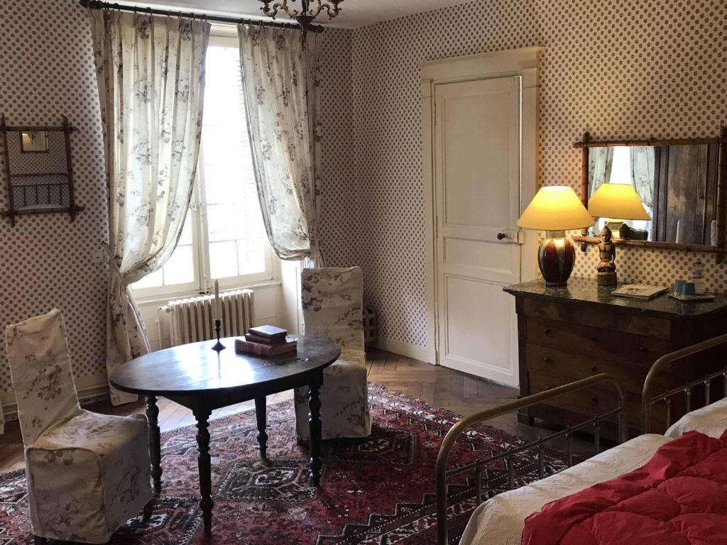 Bed and Breakfast - Château du Vau - Superior Twin Room With Garden View
