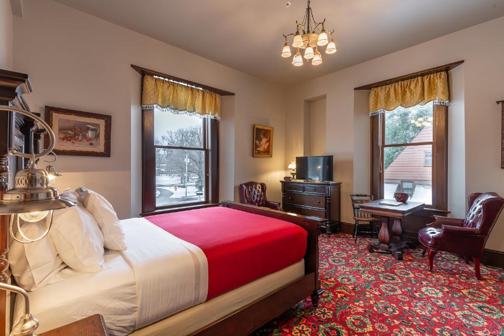 Steele Mansion Inn & Gathering Hub - 