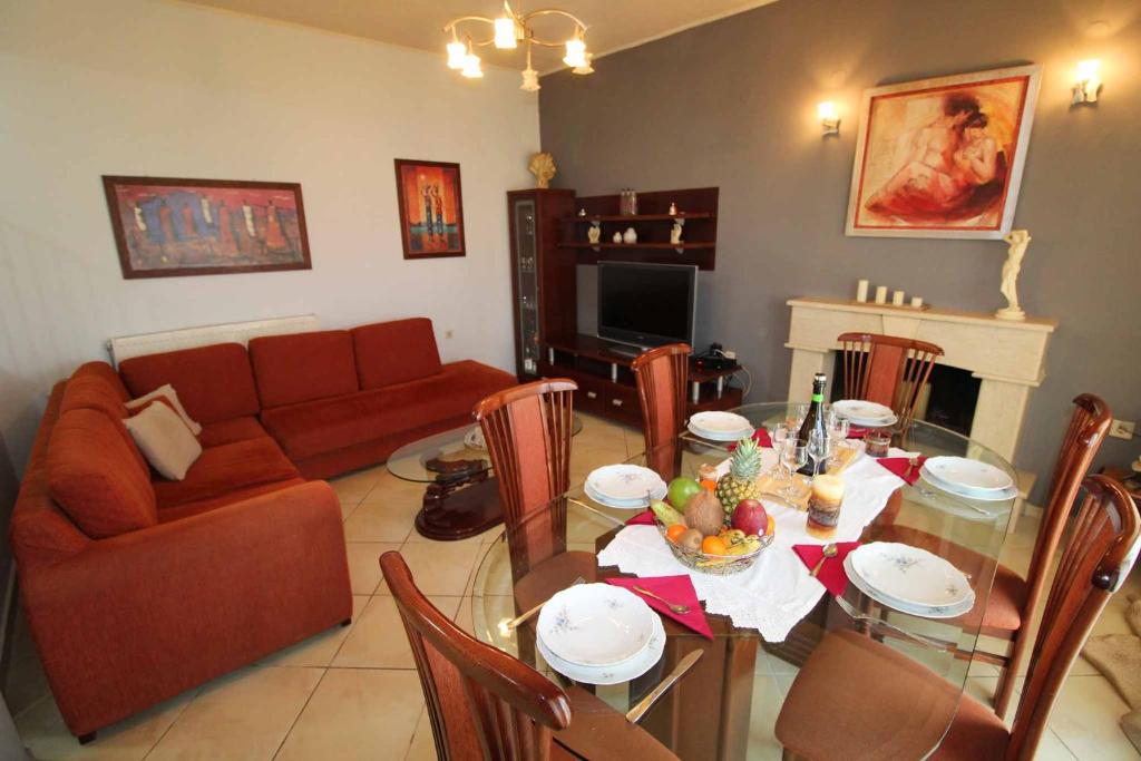 Część wypoczynkowa w obiekcie Natasa’s home Agios Ioannis Karousades