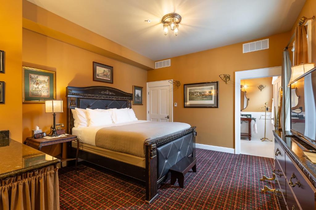 Steele Mansion Inn & Gathering Hub - 