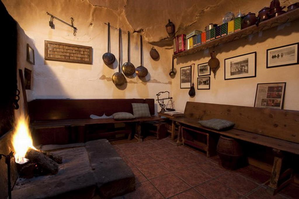 Fotografie z fotogalerie ubytování Posada Real La Vieja Chimenea-Spa v destinaci Herreros