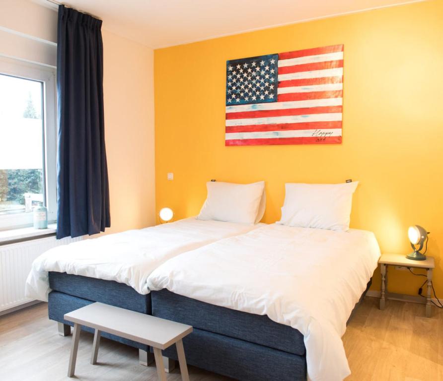 Postel nebo postele na pokoji v ubytování Shortstay Bilderdijk