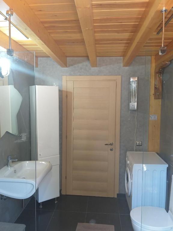 Koupelna v ubytování Stavlos