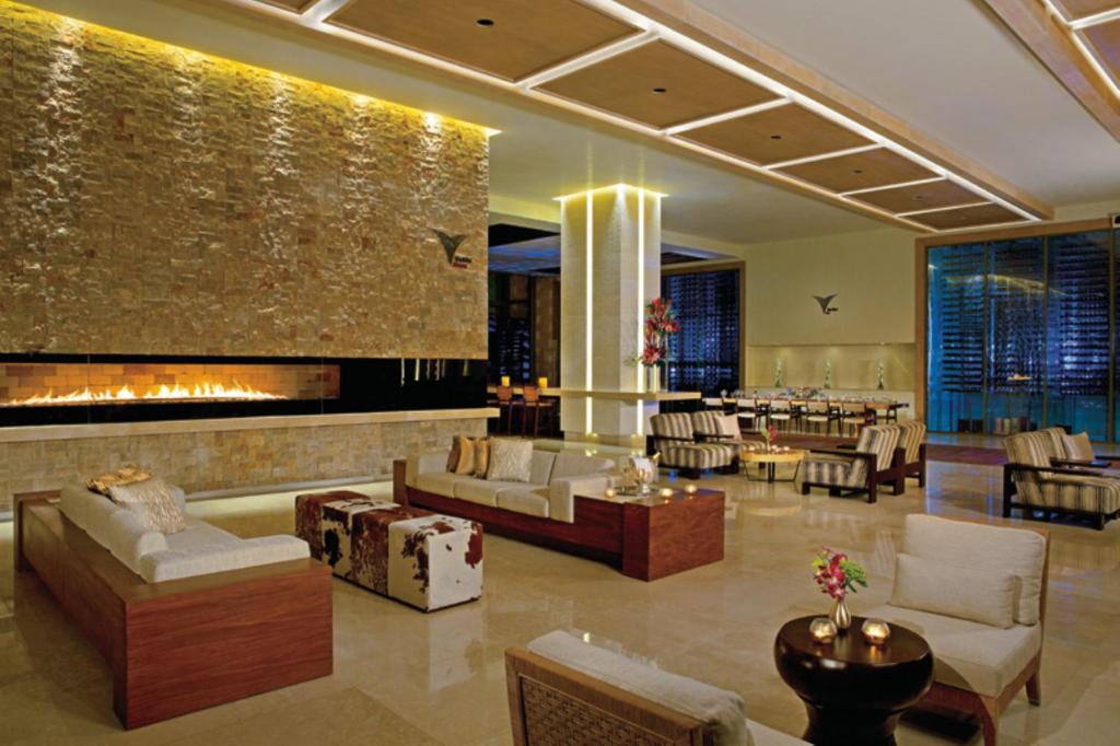 Posezení v ubytování Secrets The Vine Cancun - All Inclusive Adults Only