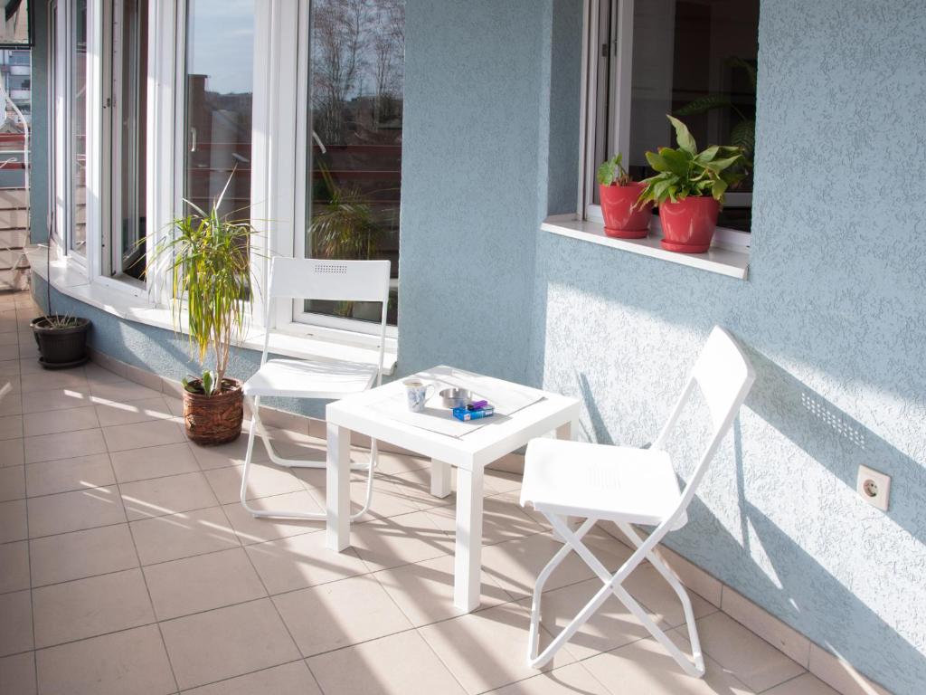 Balkón nebo terasa v ubytování Modern and bright apartment in Ruma
