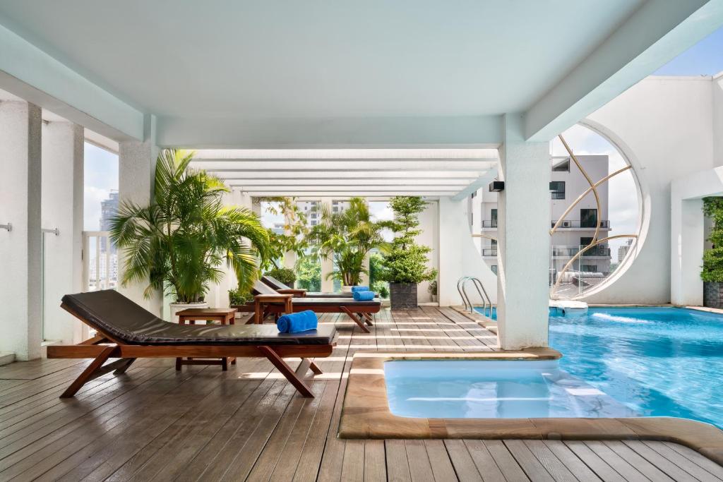 Bazén v ubytování Phnom Penh Katari Hotel nebo v jeho okolí
