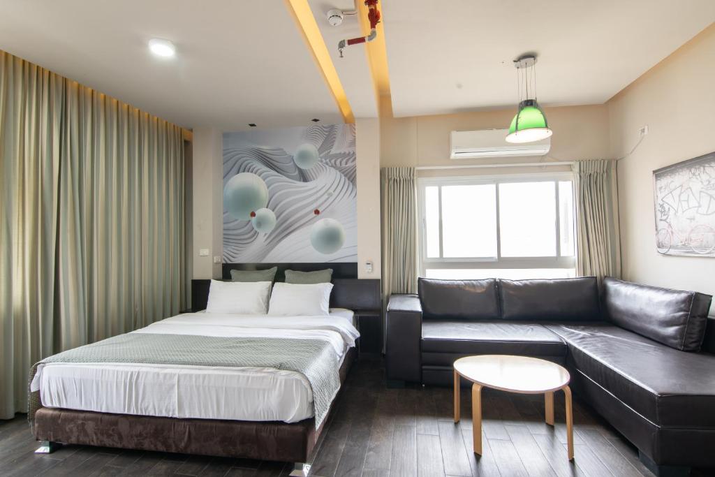 Postel nebo postele na pokoji v ubytování 27Montefiore - Urban ApartHotel TLV