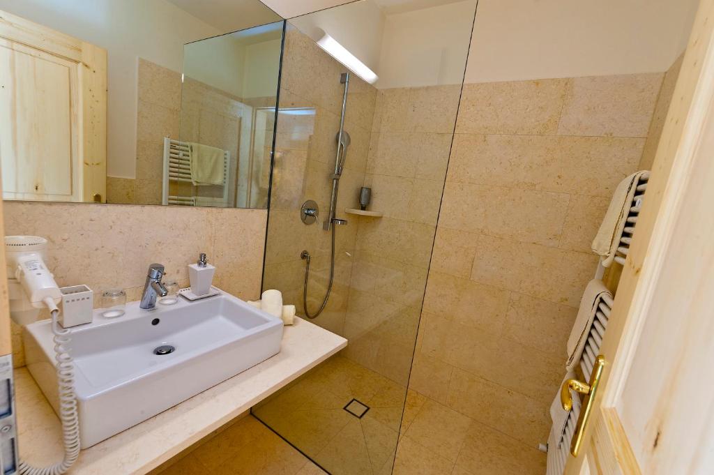 Kúpeľňa v ubytovaní Hotel Weingut Klosterhof