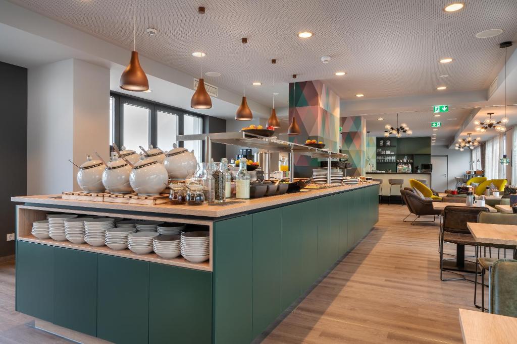 Holiday Inn - the niu, Charly Frankfurt City by IHG - Resim 26