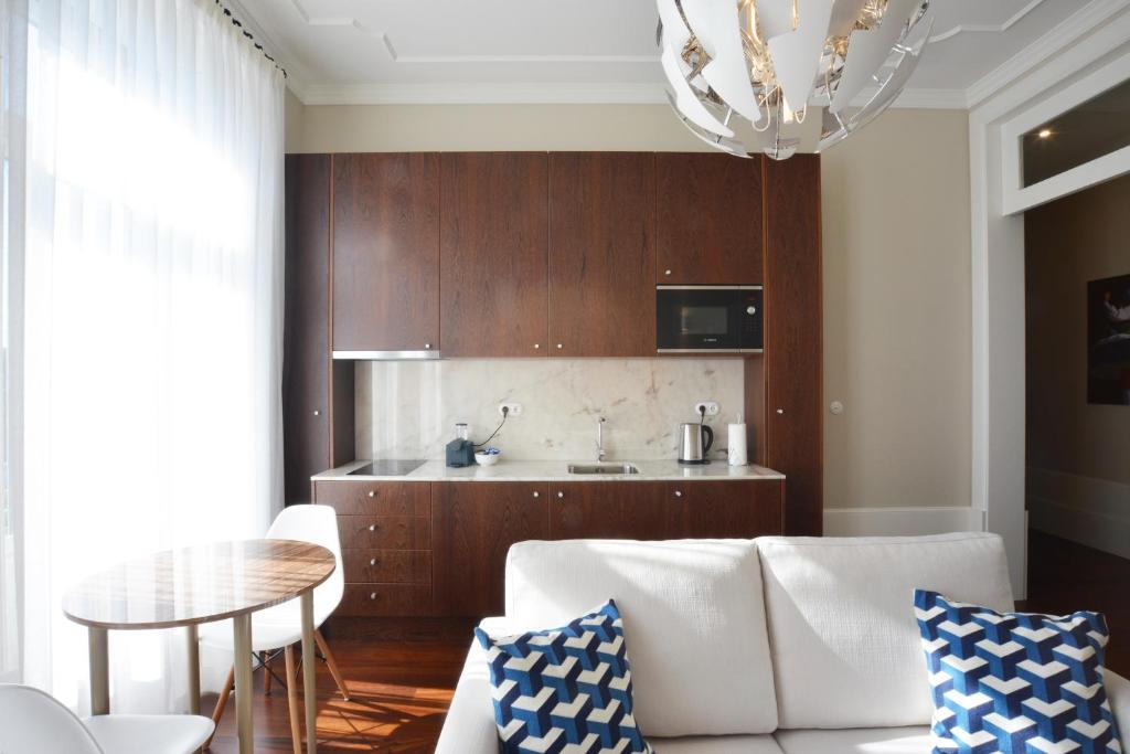 YOUROPO - Market - Deluxe Apartment