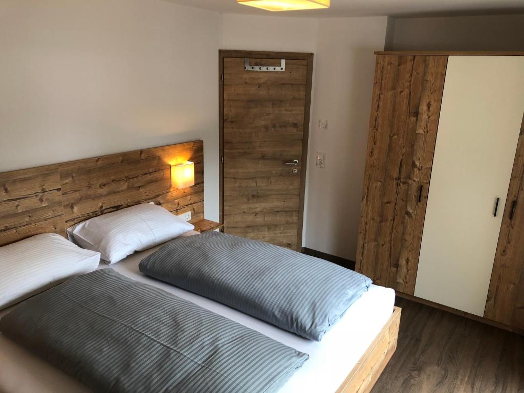 Postel nebo postele na pokoji v ubytování Mari's Landhaus