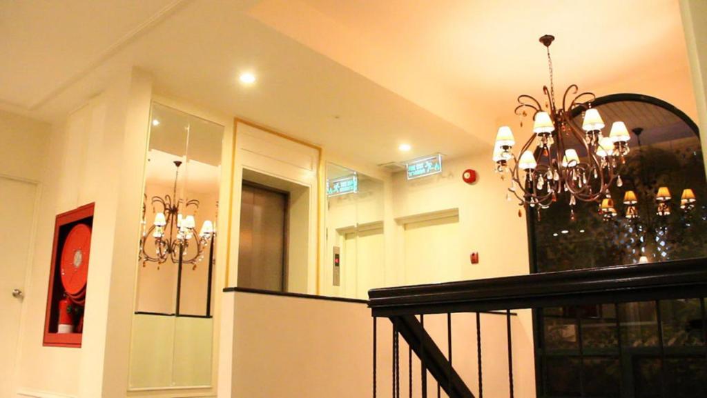 Aphrodite Inn Bangkok - Resim 31