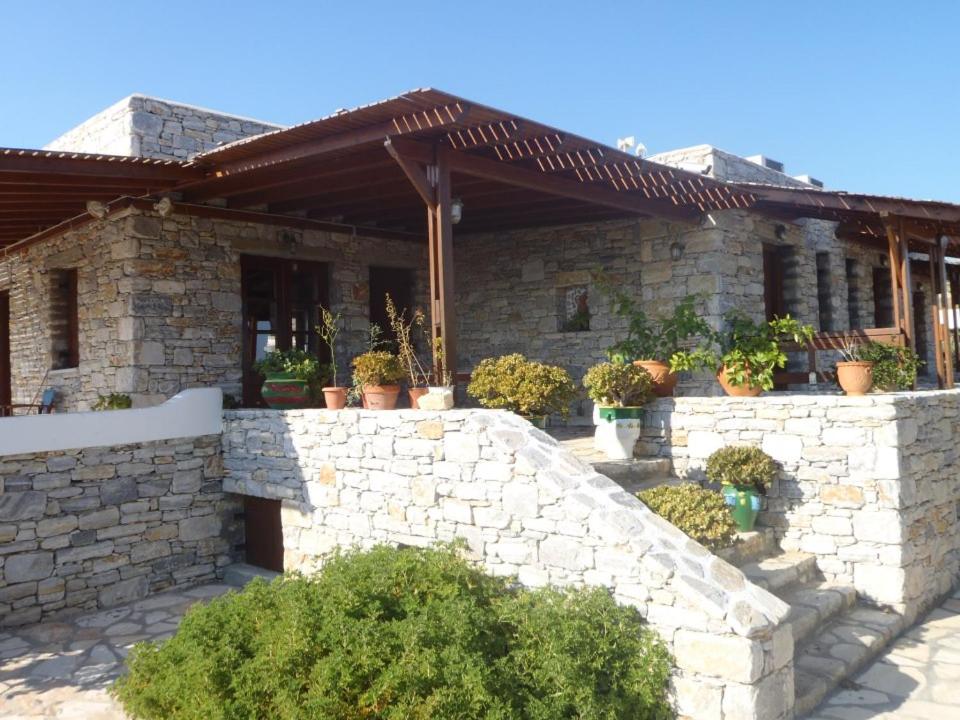 Nektarios Fanos Studios - 9