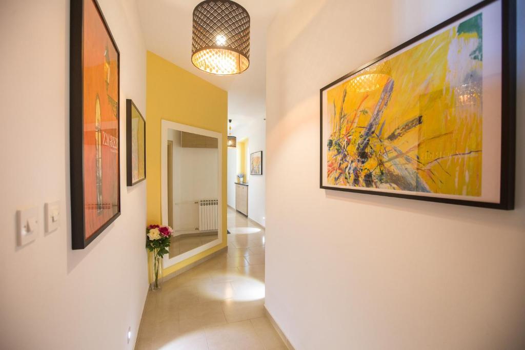 Fotografia z galérie ubytovania Angela Main Street Luxury Oasis & Free parking v Záhrebe