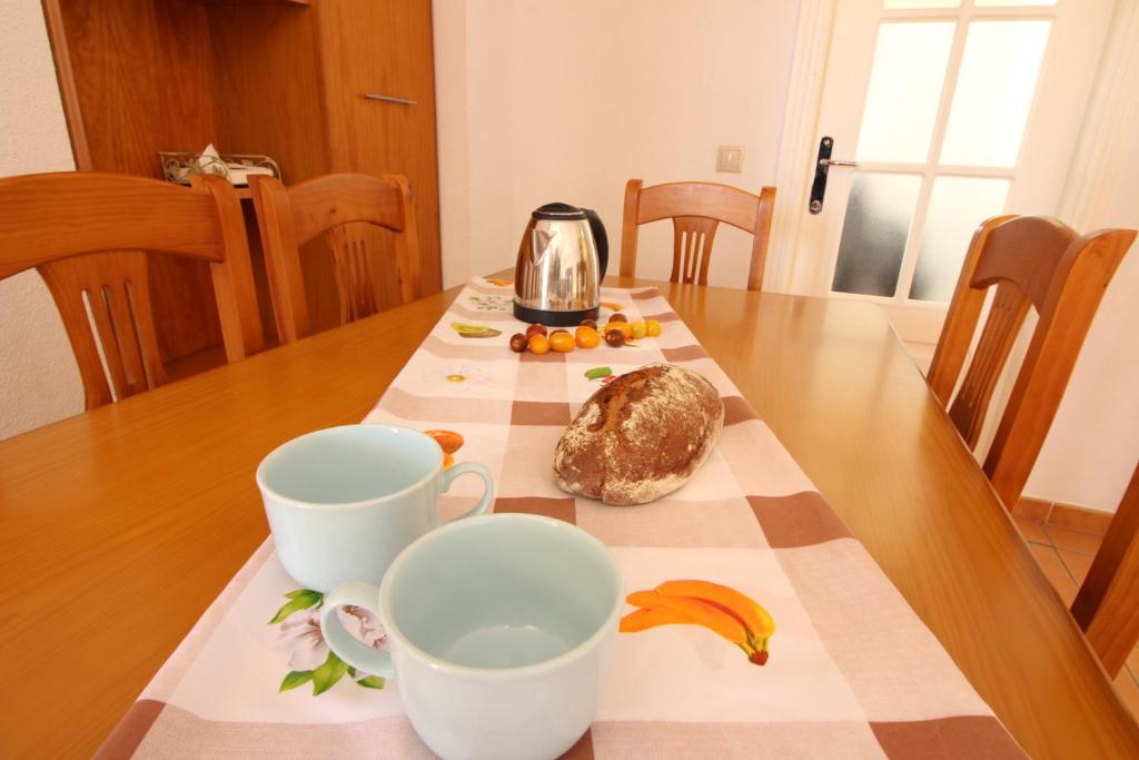 Příslušenství pro přípravu čaje a kávy v ubytování LENTISCARES 213