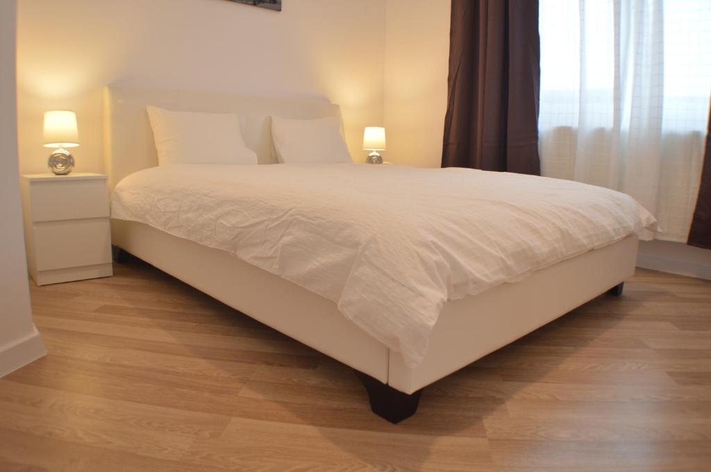 Central GREEN HOUSE - One-Bedroom Apartment