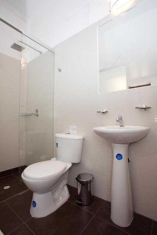 Koupelna v ubytování Arche Noah Boutique Hostel