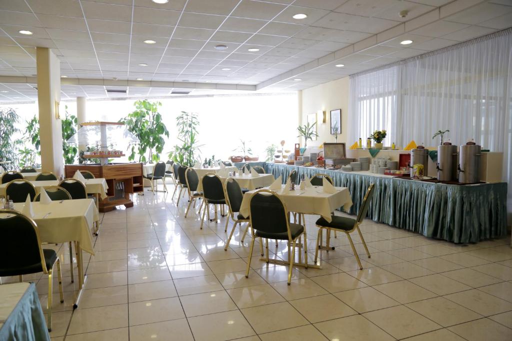 Restaurace v ubytování Hotel Bara Junior