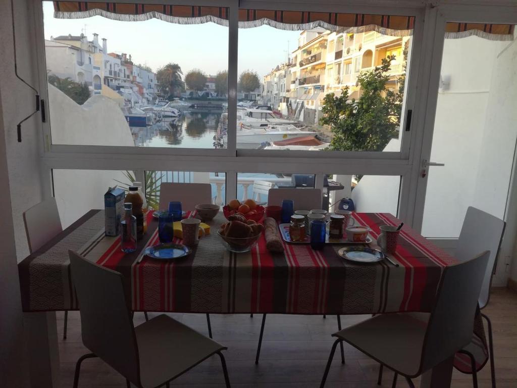 Φωτογραφία από το άλμπουμ του Karine σε Empuriabrava