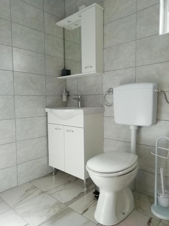 Koupelna v ubytování Apartment Eri