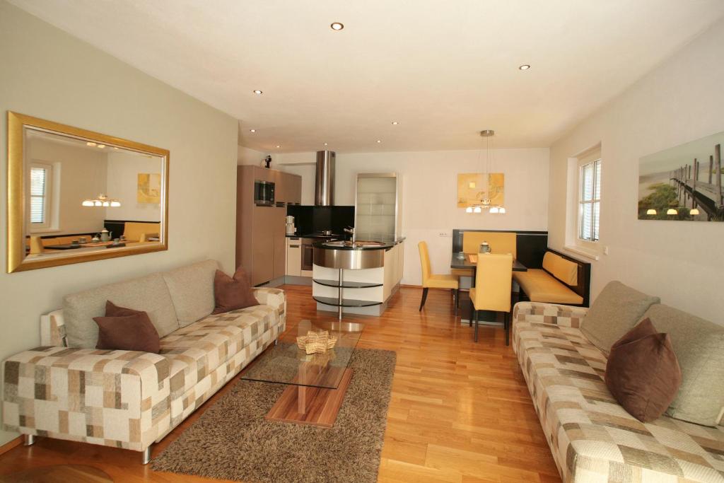 Posedenie v ubytovaní EXCLUSIVE APARTMENTS - inclusive Zell am See-Kaprun Sommerkarte und unbegrenztem Tauern SPA Eintritt