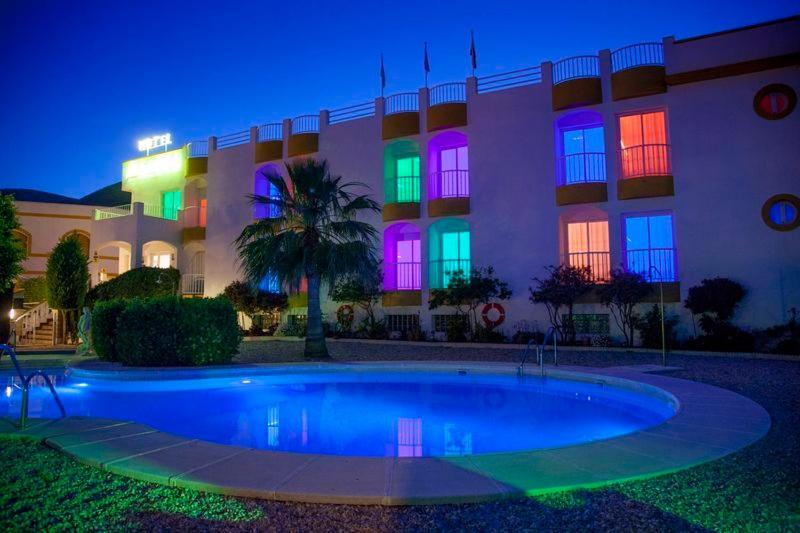 Bazén v ubytování Hotel Agades nebo v jeho okolí