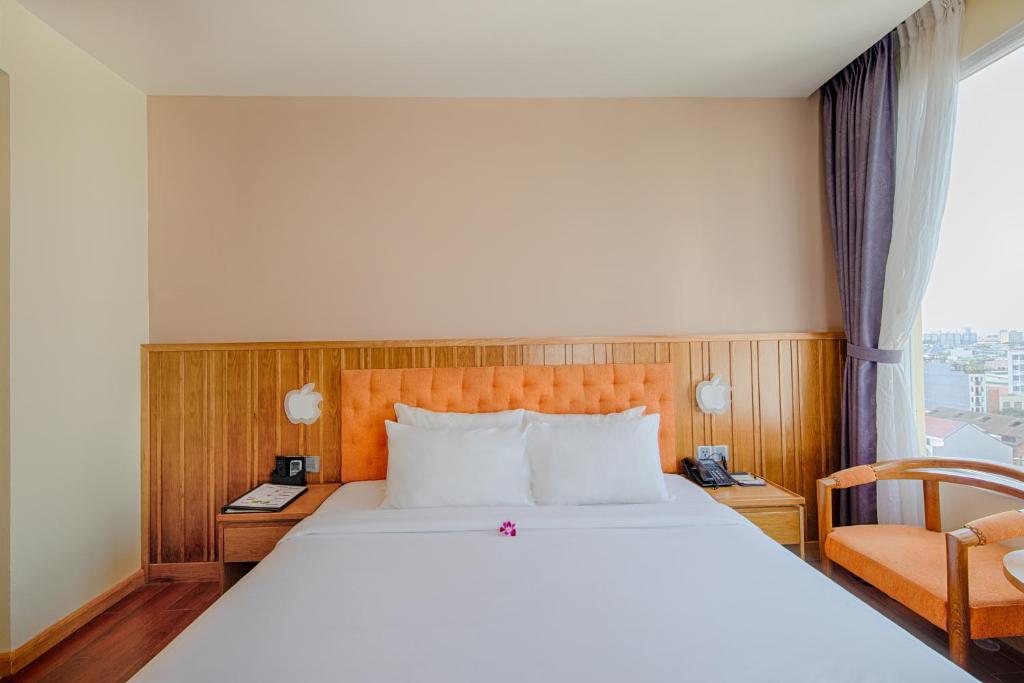 Sea Queen Hotel mang đến không gian lưu trú hiện đại, thuận tiện cho kỳ nghỉ gần biển Mỹ Khê, Đà Nẵng.
